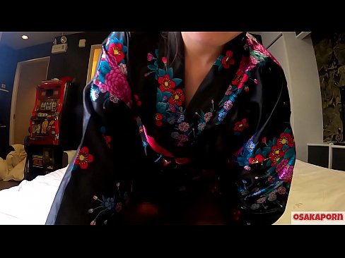 ❤️ Vajza e re cosplay pëlqen seksin deri në orgazmë me një shiringë në një kalorës dhe një blowjob. Vajzë aziatike me pidhi leshtore dhe cica të bukura me kostum tradicional japonez në video amatore që tregon masturbim me lodra qij. Sakura 3 OSAKAPORN. ️ Video porno në sq.sitevox.top ❌️